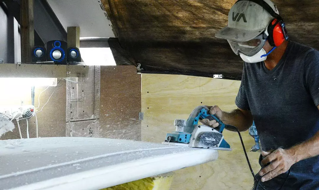 HOW A SURFBOARD IS MADE WITH LYNDON READ SURFBOARDS